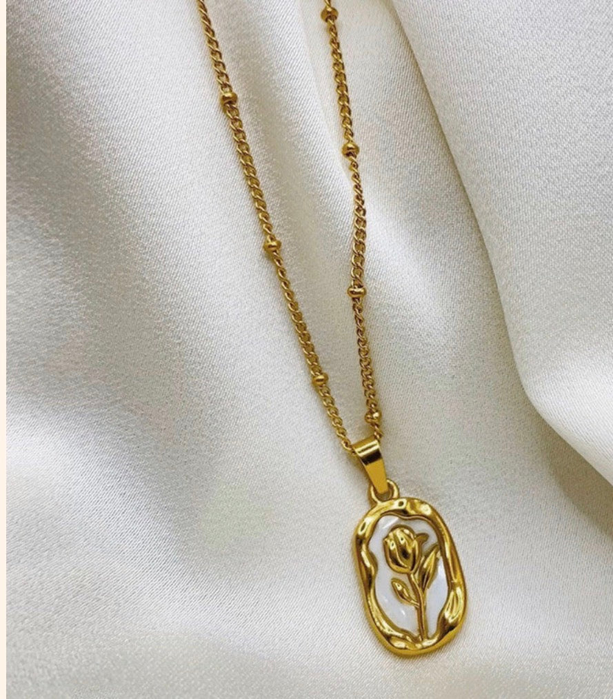 Anti Tarnish Rose themed Necklace
