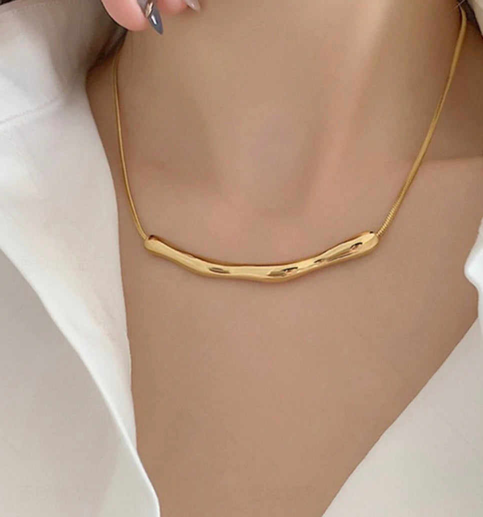 Anti Tarnish Arc Chain Necklace