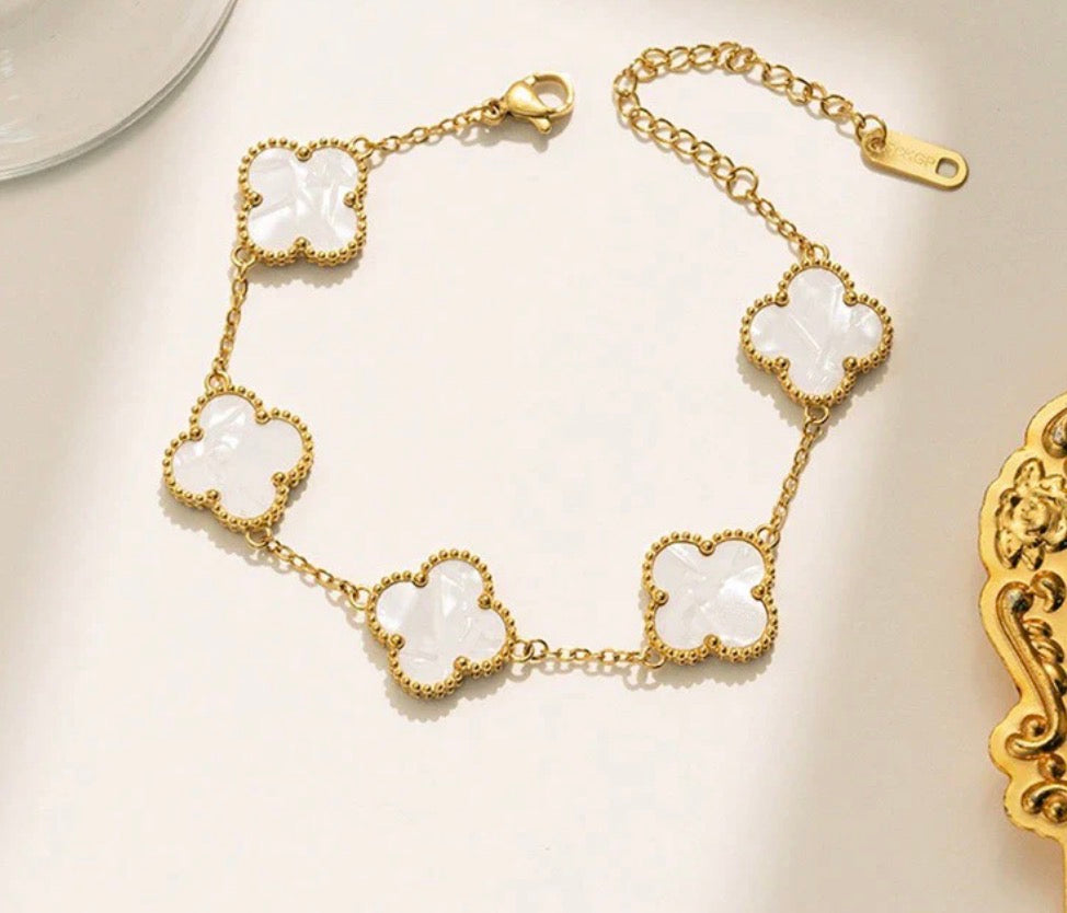 White Anti Tarnish Clover Bracelet