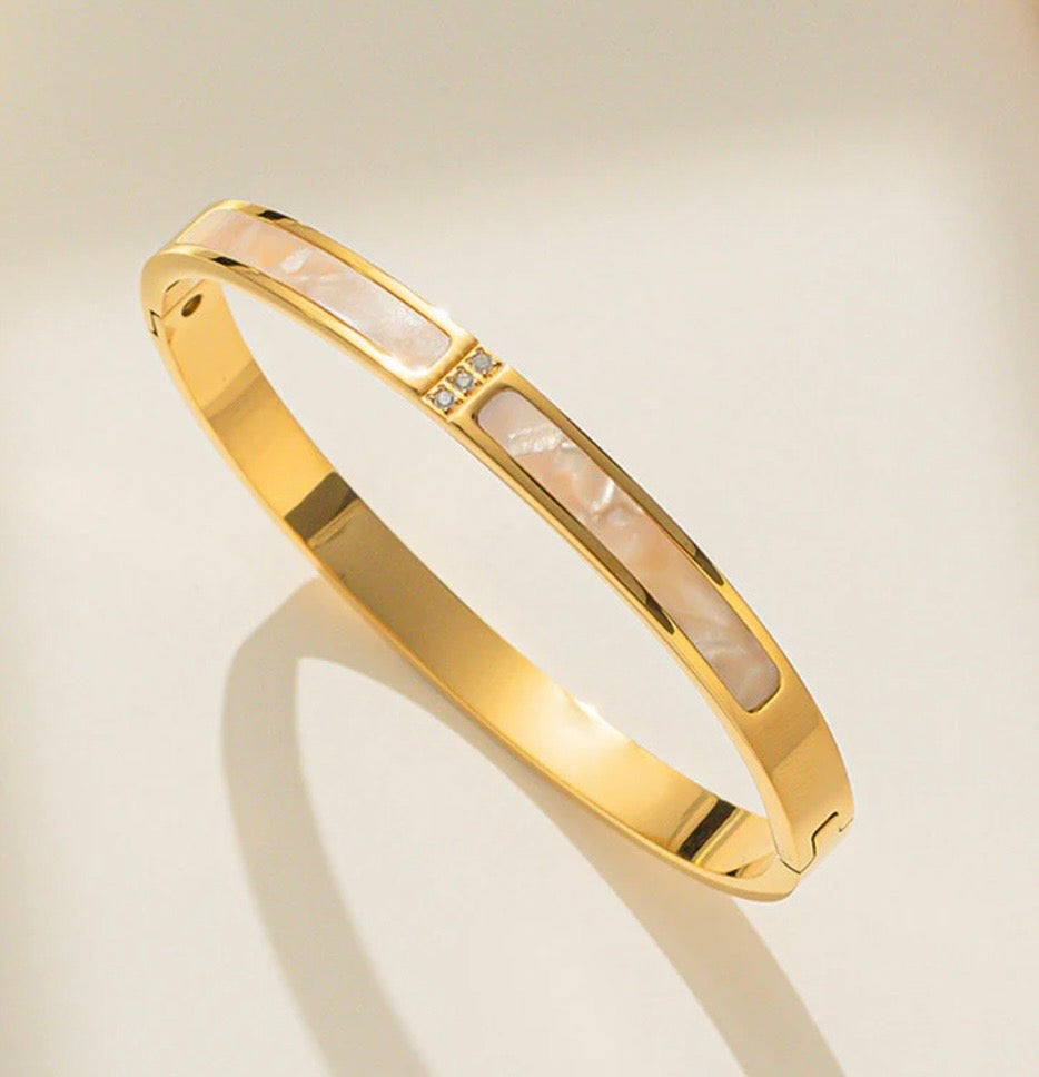 Mother of Pearls Contemporary Anti-Tarnish Bracelet