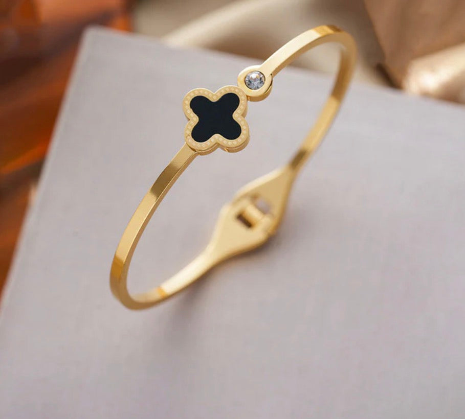 Anti Tarnish Clover Bracelet