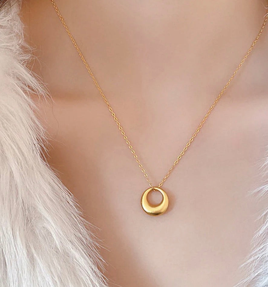 Anti Tarnish Geometric Circle Necklace