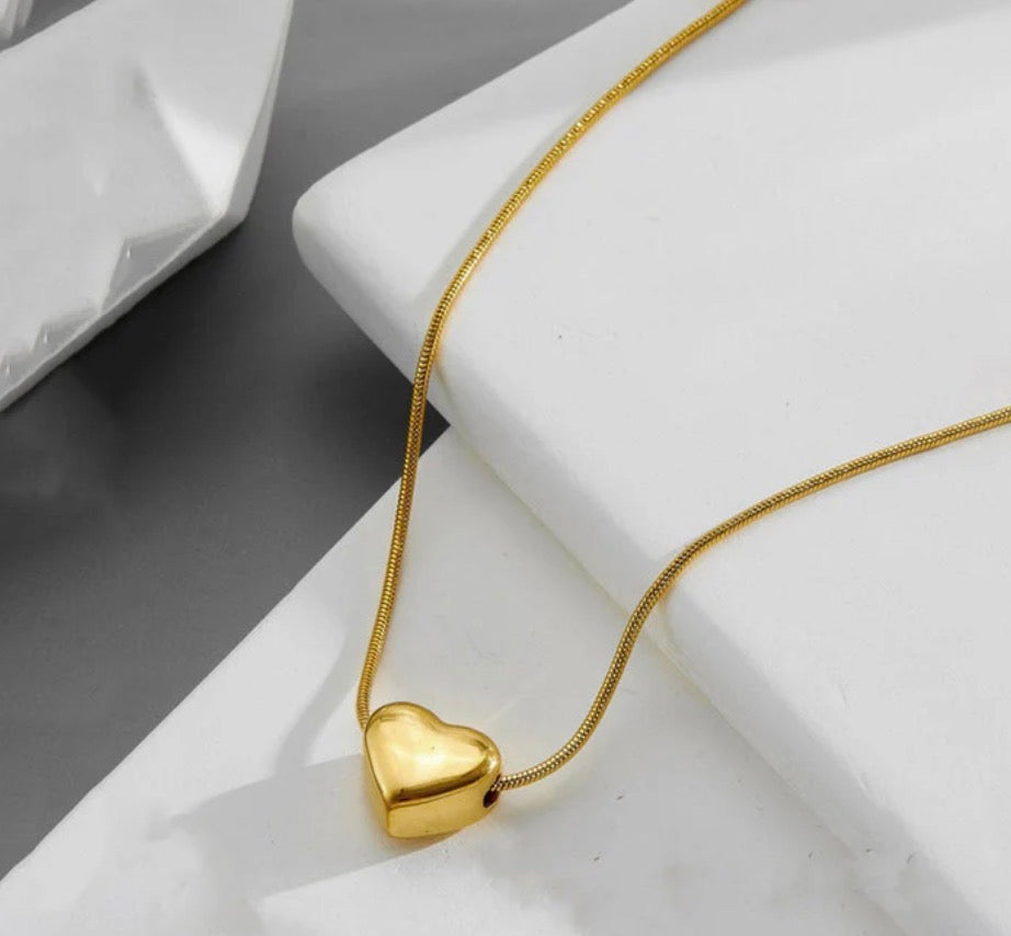 Anti Tarnish Heart Themed Necklace