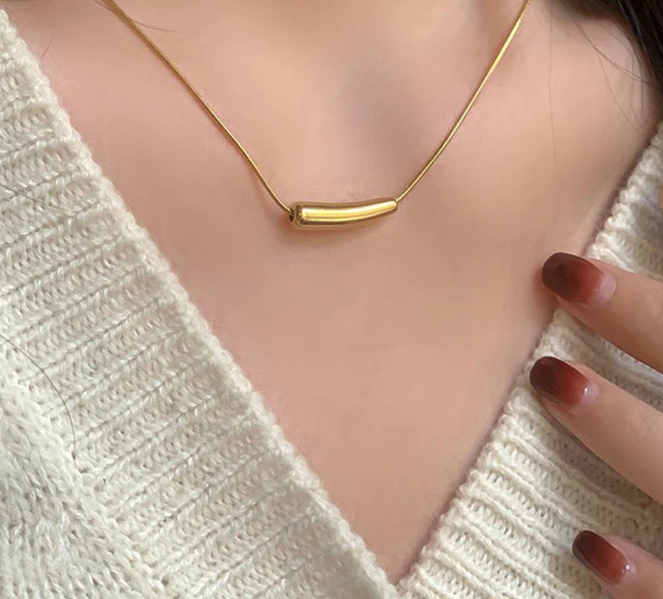 Anti Tarnish Minimalistic Teardrop Necklace