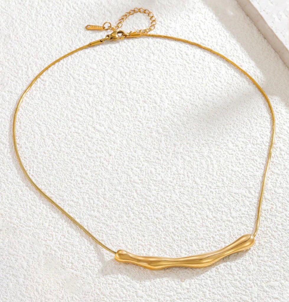 Anti Tarnish Arc Chain Necklace