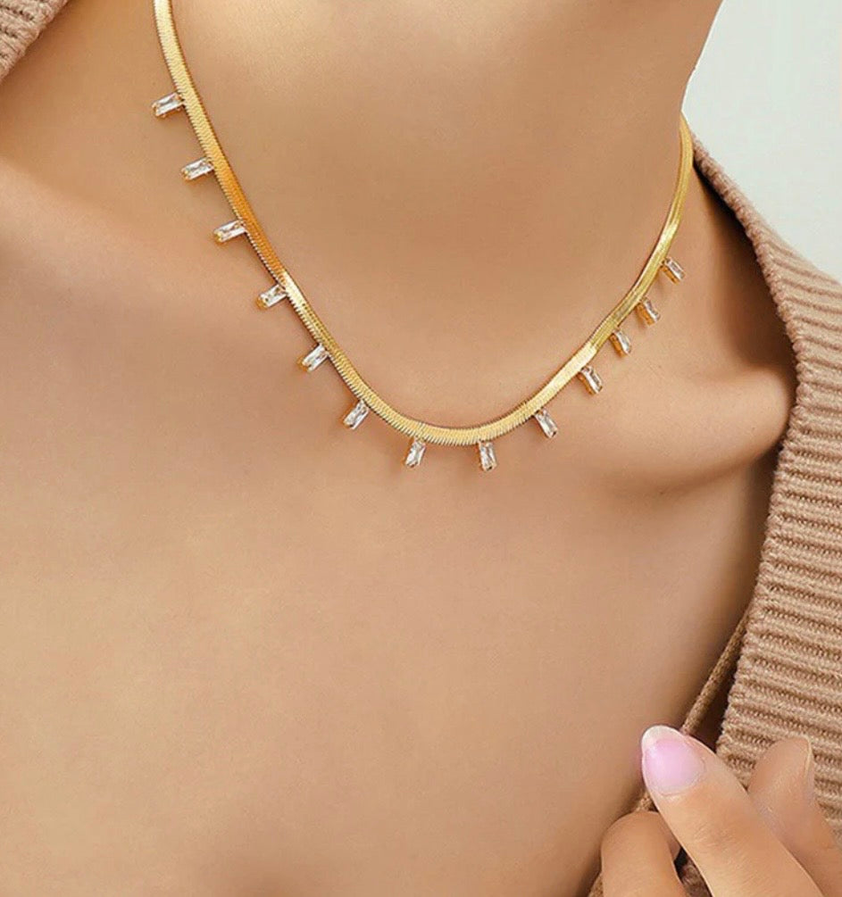 Anti Tarnish Snake Chain Gold Stone Studded Necklace